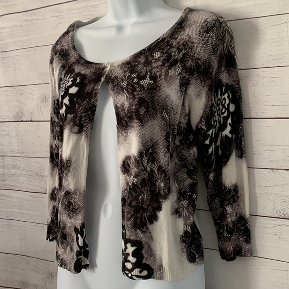 Express Design Studio Floral Lightweight Cardigan-Black/White, ribbed cuffs/hem - Picture 4 of 7